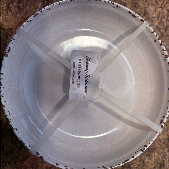Tommy Bahama White Dinner Plates - Picture 1 of 8